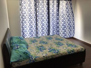 Bedroom in 3 BHK Apartment at Sector 8 – for Rent
