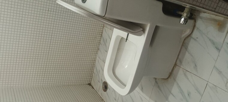 Bathroom, sector 16 2 Bedroom 1250 Sq.Ft. Independent House In Sector 16 Faridabad 10224638