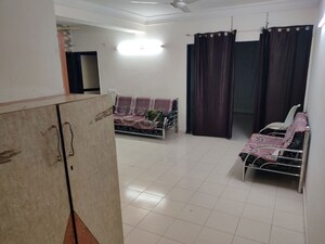 Team Area in 2 BHK Apartment at Bodakdev – for Rent