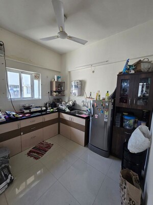 Master Bedroom in 1 BHK Apartment at Amanora Desire Tower, Magarpatta Road – for Rent