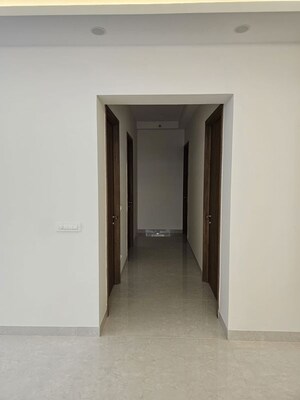 Room in 3.5 BHK Apartment at SNN Clermont, Hebbal – for Rent