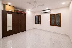 1 BHK + Extra Room Apartment For Sale in Maplle Plazza