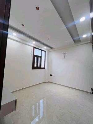 Room in 2.5 BHK Apartment at Tusyana – for Sale