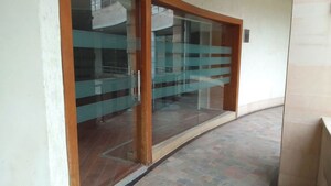 Room in  Office Space in IT/SEZ at IThums 62, Sector 62 – for Rent