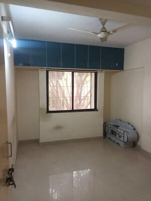 Room in 1 BHK Apartment at Anand Park, Wadgaon Sheri – for Rent