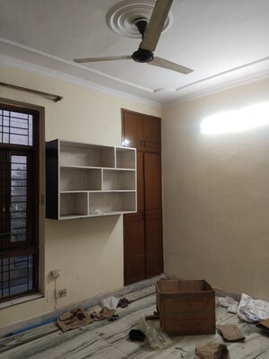 Room in 3 BHK Builder Floor at Sector 37 – for Rent
