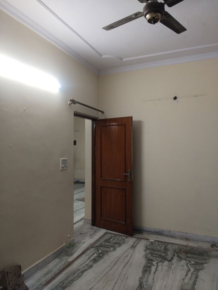 Room, sector 37 3 Bedroom 2000 Sq.Ft. Builder Floor In Sector 37 Faridabad 10043697