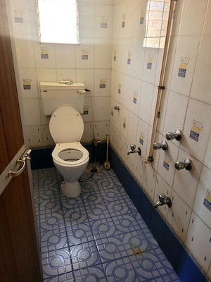 Bathroom in 2 BHK Builder Floor at Taleigao – for Rent