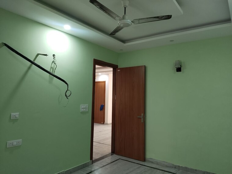 Room, sector 37 3 Bedroom 2150 Sq.Ft. Builder Floor In Sector 37 Faridabad 9931053