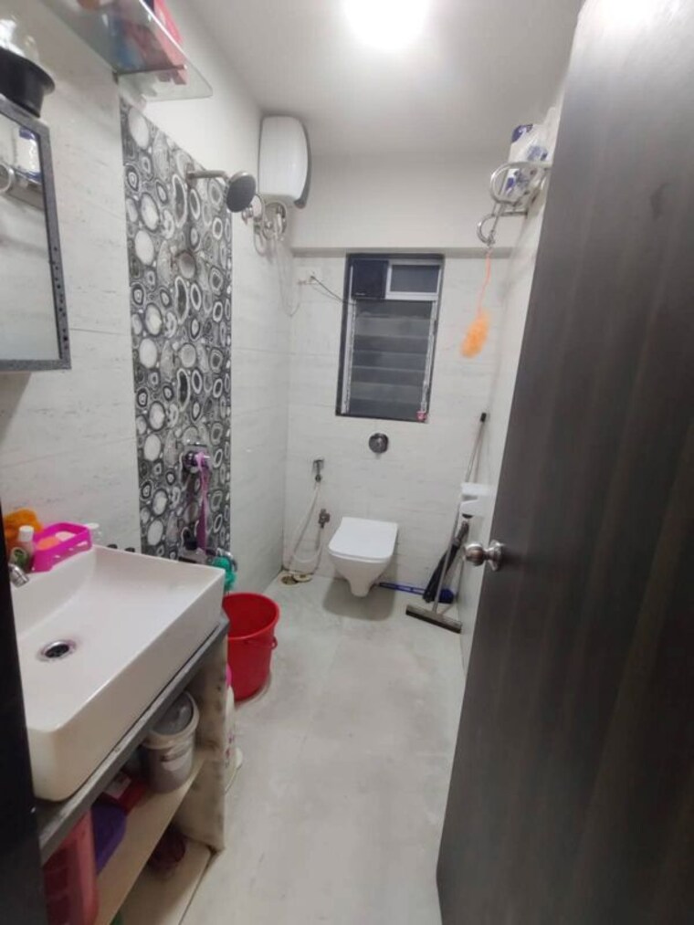 Bathroom, andheri west 2 Bedroom 800 Sq.Ft. Apartment In Andheri West Mumbai 10225207