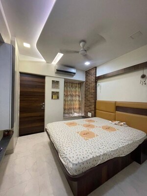 Bedroom in 2 BHK Apartment at Bandra West – for Rent