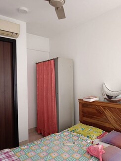 1.5 BHK + Extra Room Apartment For Sale in Runwal Forests