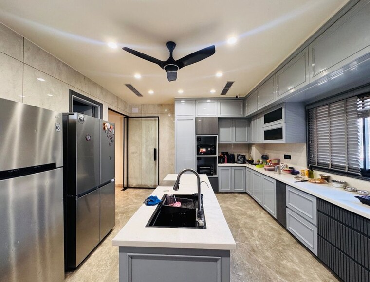 Team Area, dlf phase i 6+ Bedroom 502 Sq.Yd. Villa In Dlf Phase I Gurgaon 10225198