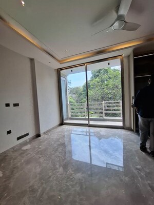 Room in 3 BHK Builder Floor at Anand Niketan – for Rent