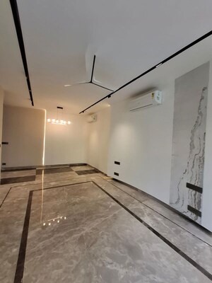 Room in 3 BHK Builder Floor at Anand Niketan – for Rent