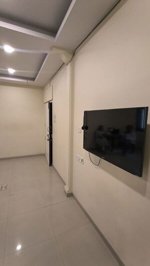 Furnished Amenities in 2 BHK Apartment at Apollo Bunder – for Rent