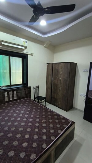 Bedroom in 2 BHK Apartment at Apollo Bunder – for Rent