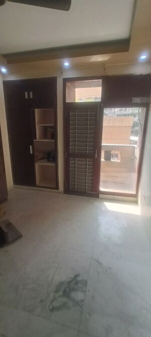 Room in 3 BHK Apartment at Hamdam Apartment, Sector 18 Dwarka – for Rent