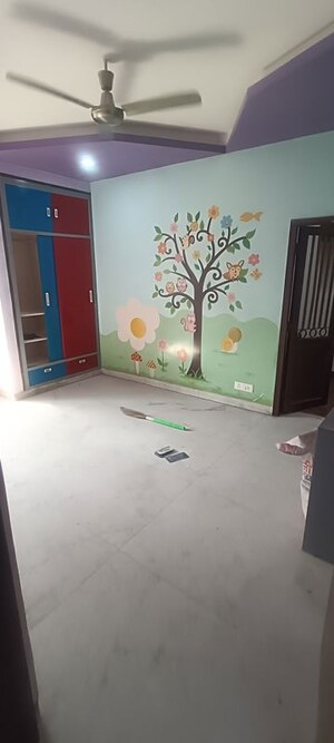 Room in 3 BHK Apartment at Hamdam Apartment, Sector 18 Dwarka – for Rent