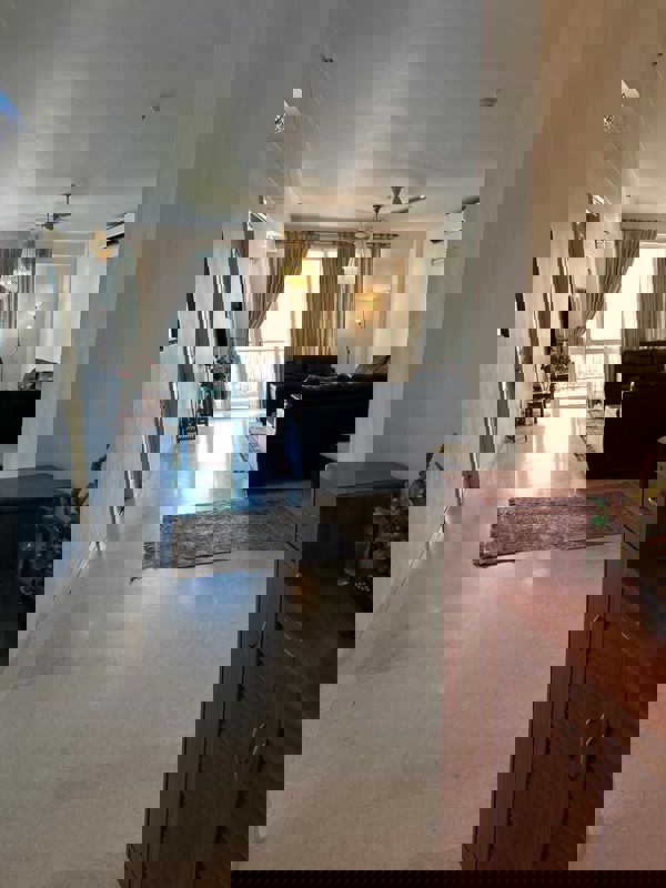 4 BHK 3200 Sq.Ft. Apartment in Unitech Heritage City