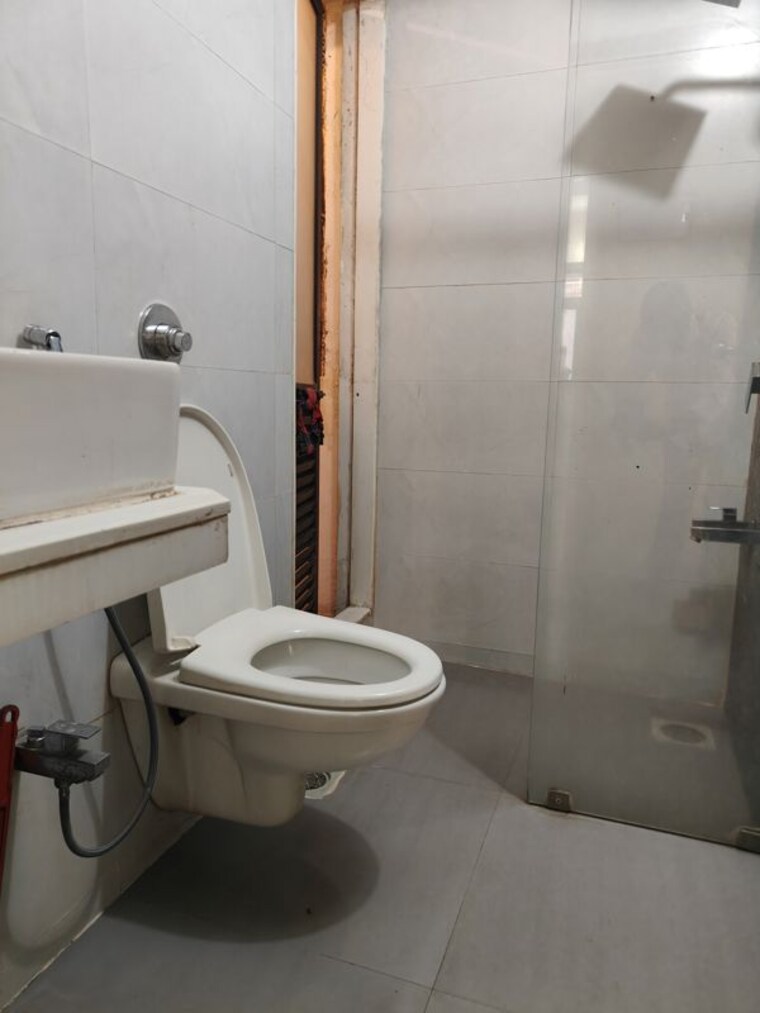 Bathroom, dosti-vijeta 1 Bedroom 450 Sq.Ft. Apartment In Vartak Nagar Thane 10225235