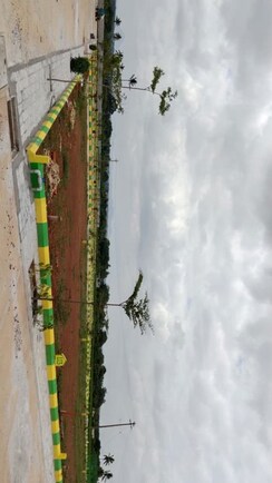 Plot For Sale in Thakurganj