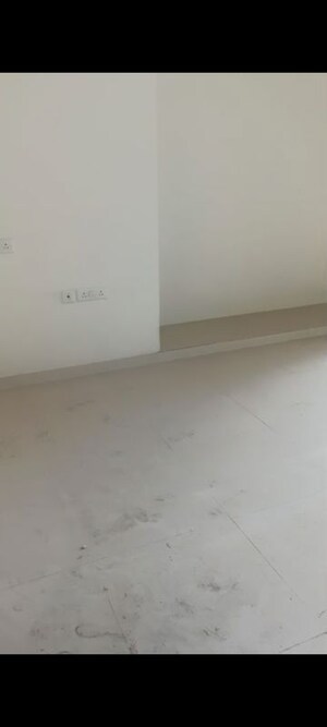 Room in 2 BHK Apartment at Thane East – for Sale