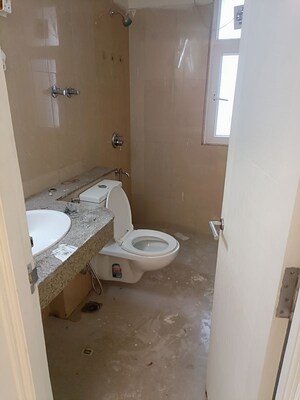 Bathroom in 2.5 BHK Apartment at Emaar Emerald Estate, Sector 65 – for Rent