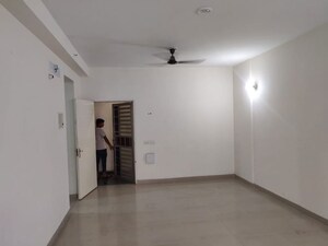 2 BHK Apartment For Rent in Supertech Crown Town, Sector 74