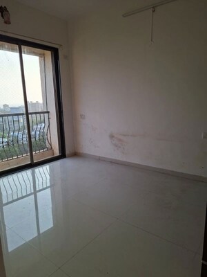 Room in 3 BHK Apartment at Platinum Heights Mumbai, Andheri West – for Rent