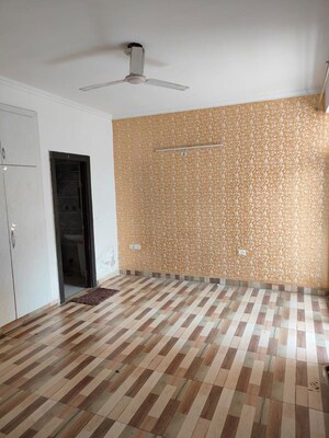 Bedroom in 3 BHK Apartment at Supertech Cape Town, Sector 74 – for Rent