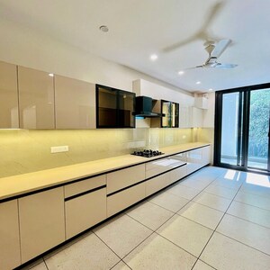 Room in 4 BHK Builder Floor at Sushant Tower, Sector 56 – for Sale