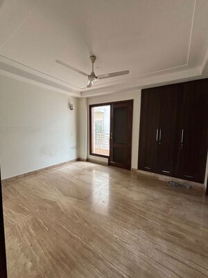 Room in 4 BHK Builder Floor at Greater Kailash ii – for Rent