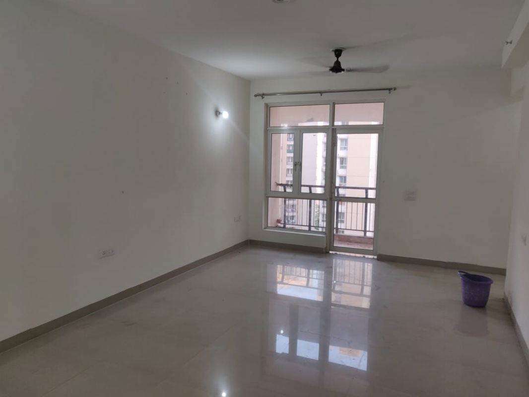 2.5 BHK + Extra Room Apartment For Rent in Supertech Cape Town