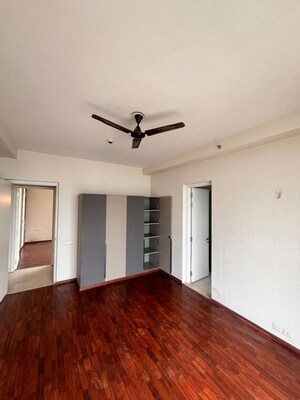 Room in 3 BHK Apartment at Ireo Victory Valley, Sector 67 – for Rent