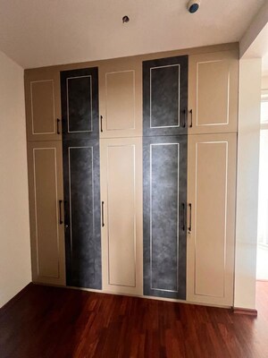 Building Lobby in 3 BHK Apartment at Ireo Victory Valley, Sector 67 – for Rent