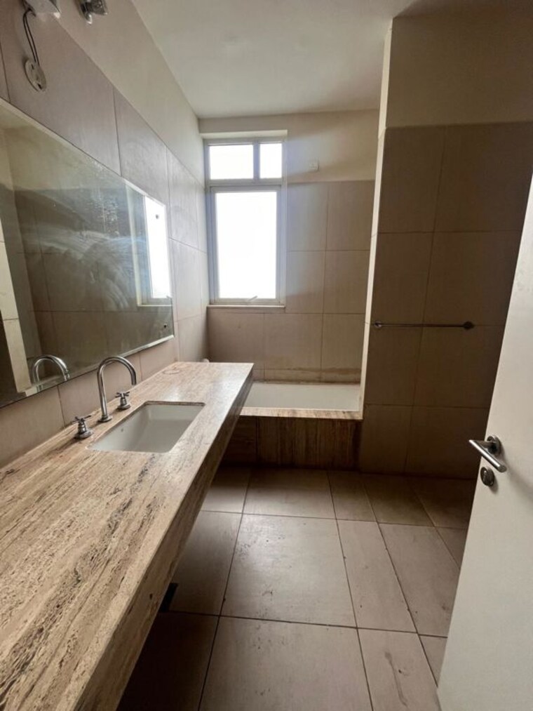 Kitchen, ireo-victory-valley 3 Bedroom 2452 Sq.Ft. Apartment In Sector 67 Gurgaon 10160194