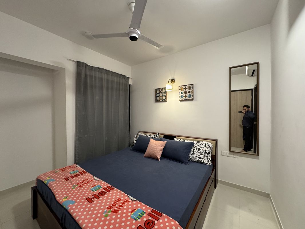 1.5 BHK Apartment For Sale in Lodha Lakeshore Greens