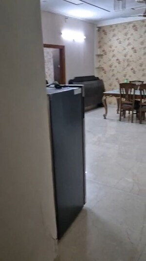 Living Room in 3.5 BHK Builder Floor at Sector 31 – for Rent