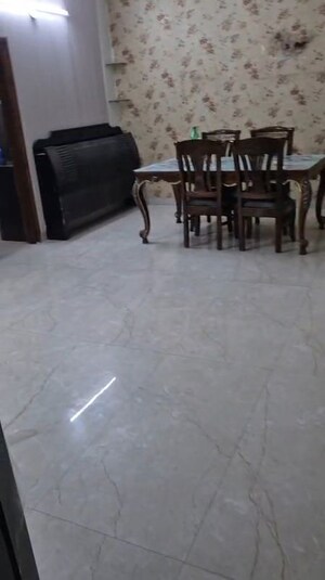 Living Room in 3.5 BHK Builder Floor at Sector 31 – for Rent