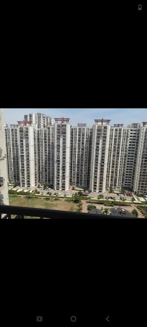 Balcony in 2.5 BHK Apartment at Antriksh Golf View, Sector 78 – for Rent