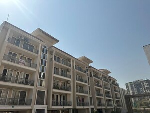 3 BHK Apartment For Rent in Maxxus Elanza, International Airport Road