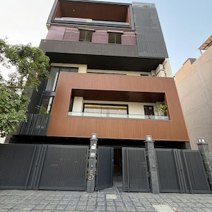 3 BHK Builder Floor – Exterior View View at Sushant Lok 3, Sector 57 - for Sale