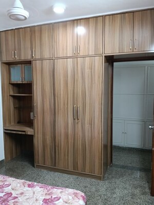 Room in 2 BHK Apartment at Nirman Park, Andheri East – for Rent