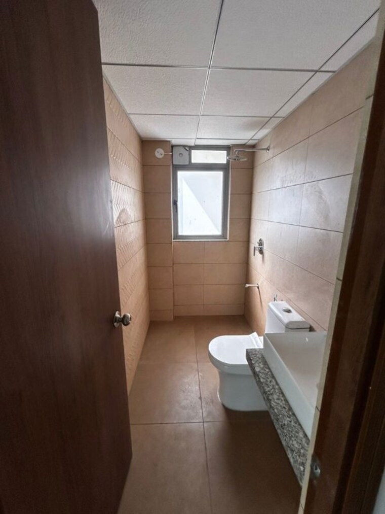 Bathroom, om-sai-plaza 1 Bedroom 400 Sq.Ft. Apartment In Ghodbunder Road Thane 10226238