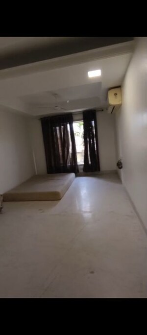 2 BHK Apartment For Rent in Byculla