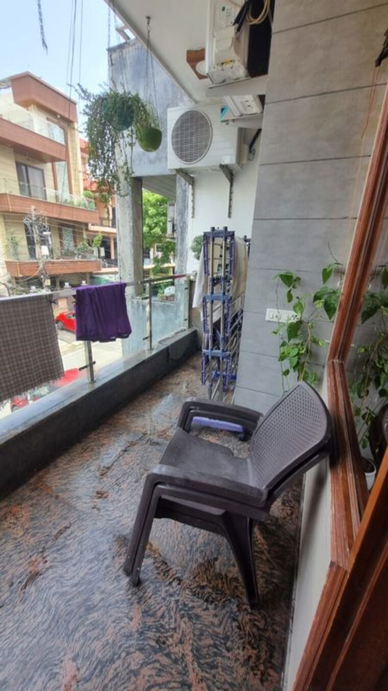 Balcony, vaishali sector 5 3 Bedroom 175 Sq.Yd. Builder Floor In Vaishali Sector 5 Ghaziabad 10226360