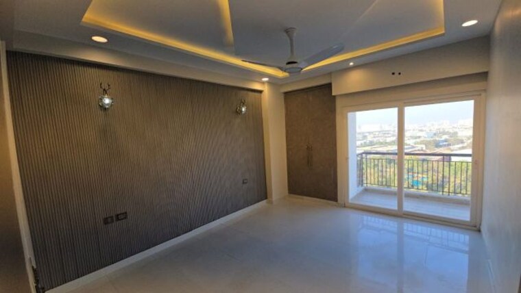 Room, e3-royal-green 4 Bedroom 3300 Sq.Ft. Apartment In Deri Skaner Greater Noida 10226395