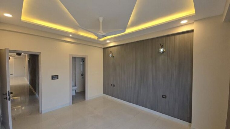 Room, e3-royal-green 4 Bedroom 3300 Sq.Ft. Apartment In Deri Skaner Greater Noida 10226395