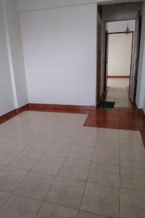 Room in 1 BHK Apartment at Gaurav Garden I, Kandivali West – for Rent